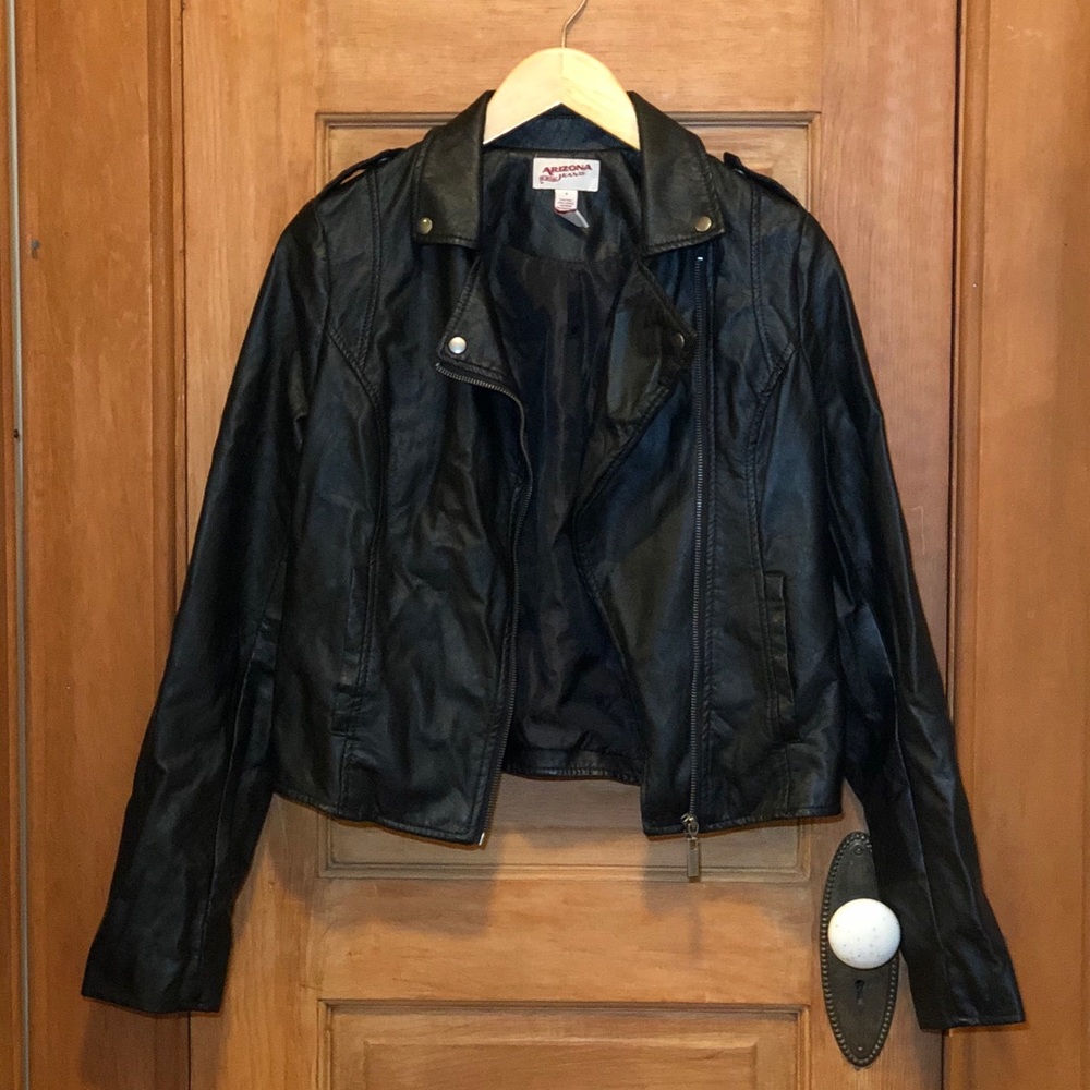 *SOLD* Like New Arizona Women’s Sz S Black Leather